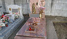 Arte funerario, sepulcro de granito