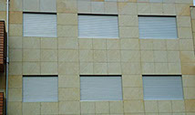Fachada edificio em panel de granito